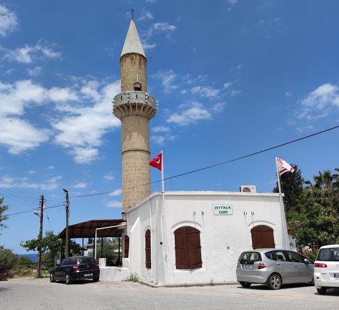 Girne Zeytinlik Köyü Camii | Girne Taksi +90 533 858 41 41